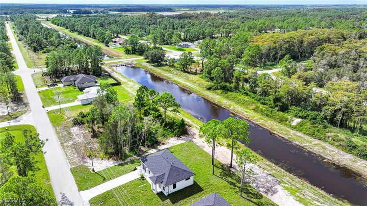 Property Photo:  920 Anaconda Avenue S  FL 33974 