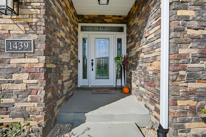 Property Photo: 1439 Shirepeak Way KY 41051