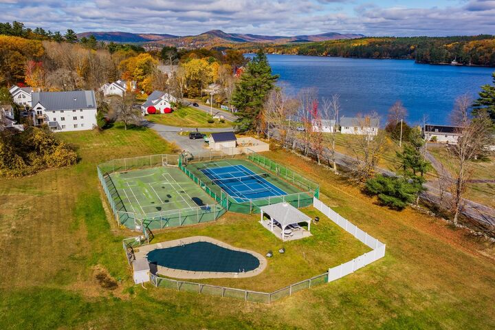 Property Photo:  11 Marsten Lane  NH 03748 