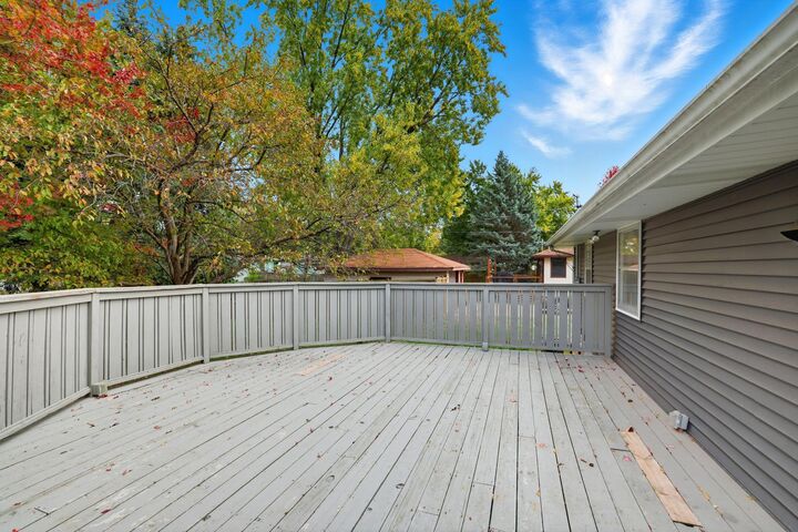 Property Photo:  255 County Road C2 W  MN 55113 