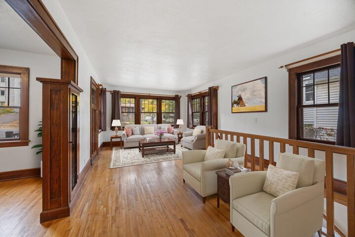 Property Photo:  210 Warwick Street SE  MN 55414 