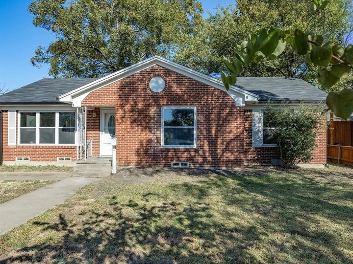 206 E Belknap Street  Ennis TX 75119 photo
