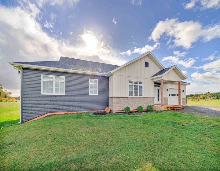 Property Photo:  81 Kingsway Drive  PE C0A 1G0 