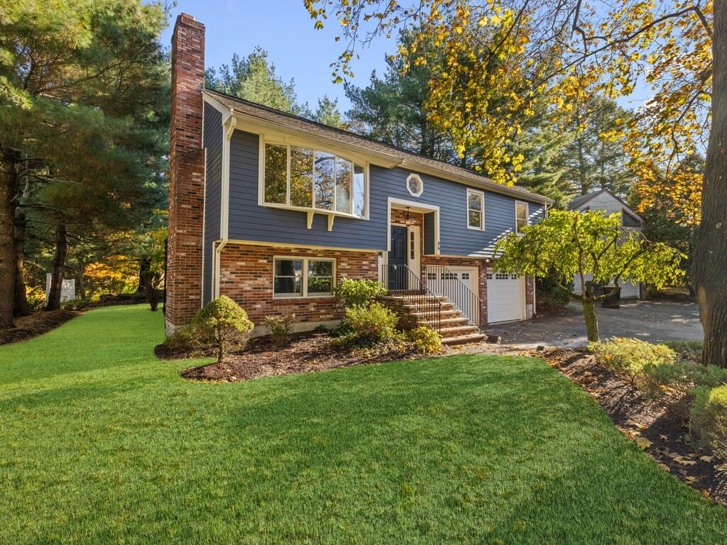 Property Photo:  86 Salem End Rd  MA 01702 