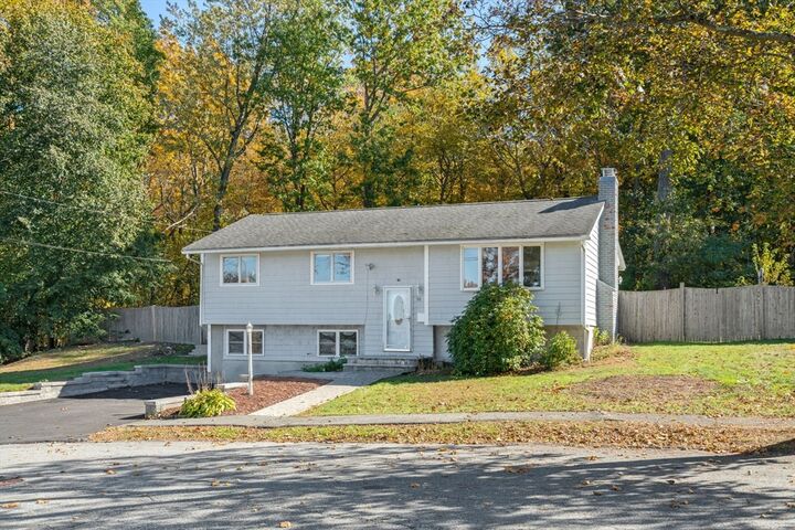14 Raylen Ave  Peabody MA 01960 photo