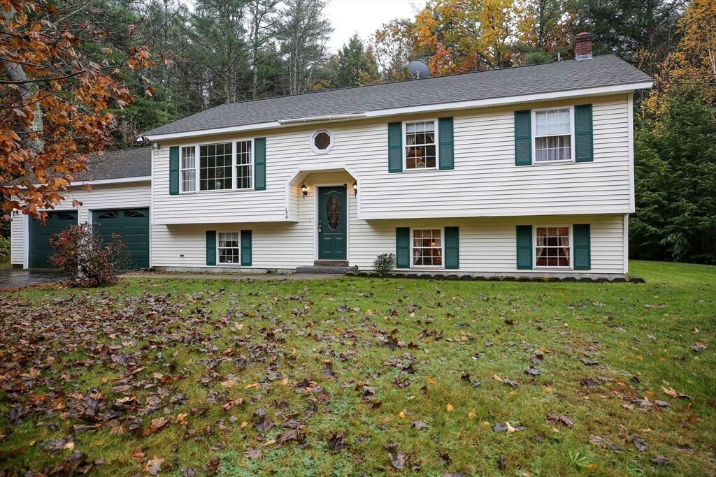Property Photo:  162 Elm St  MA 01436