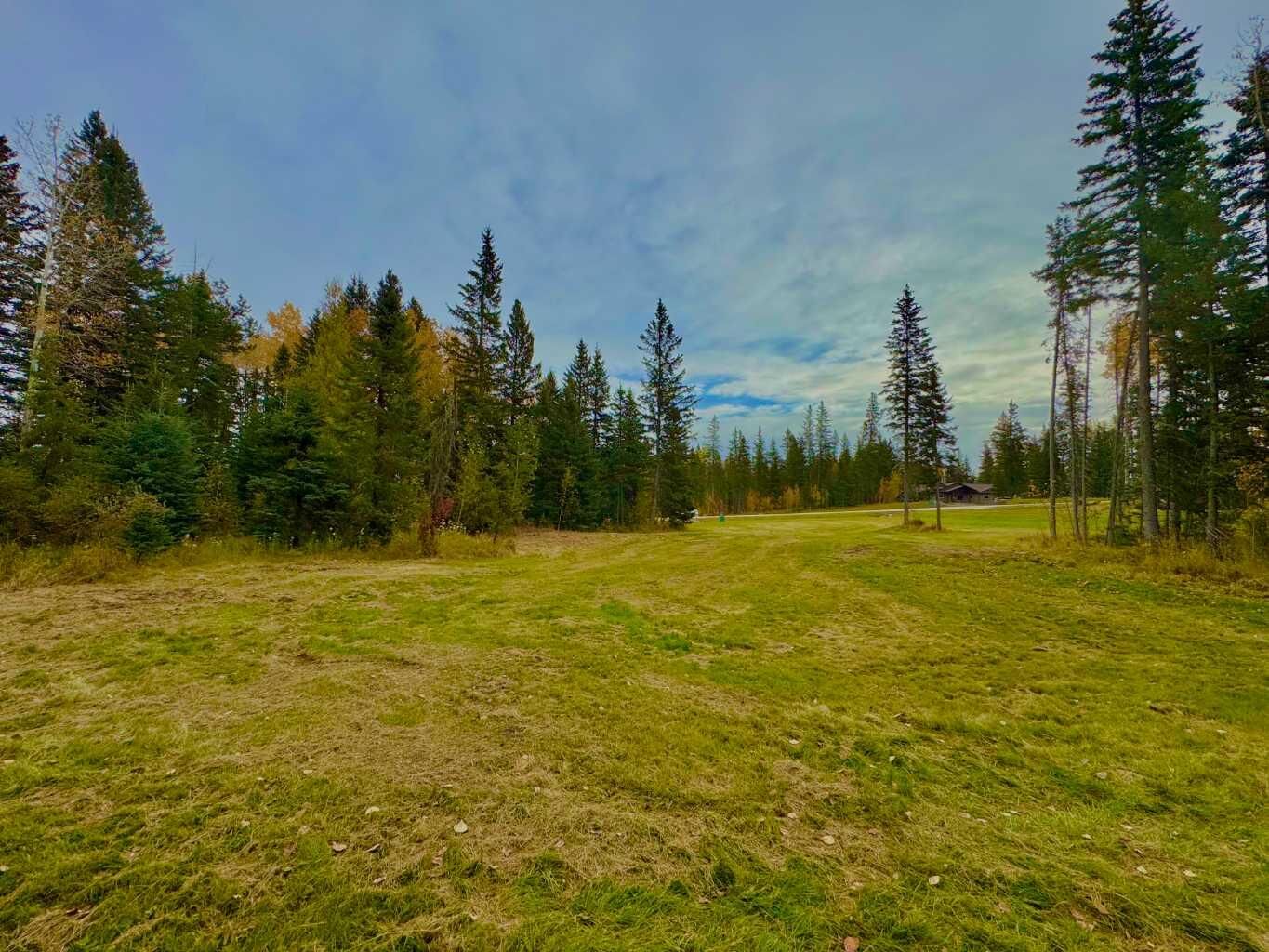 Property Photo: 157 Meadow Ponds Drive AB T4T 1A7