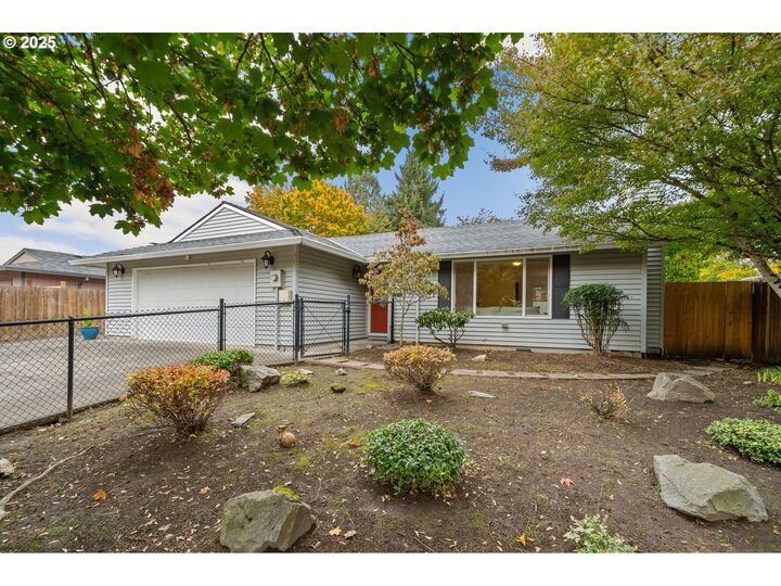 Property Photo: 15920 SW Stratford Loop OR 97224