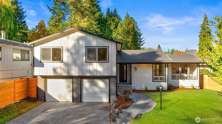 2708 NE 106th Place  Seattle WA 98125 photo