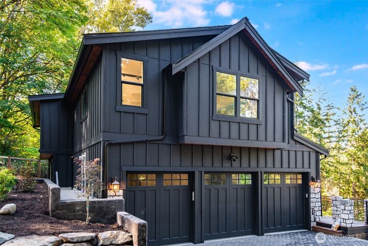 Property Photo:  10661  Forbes Creek Drive  WA 98033 