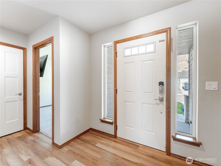 Property Photo:  394  Hammond Lane  WA 98850 