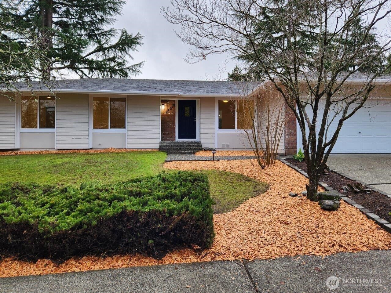 Property Photo:  14219 NE 64th Ct  WA 98052