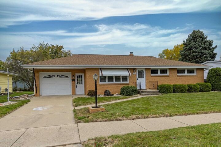 1826 Bond Place  Janesville WI 53548 photo
