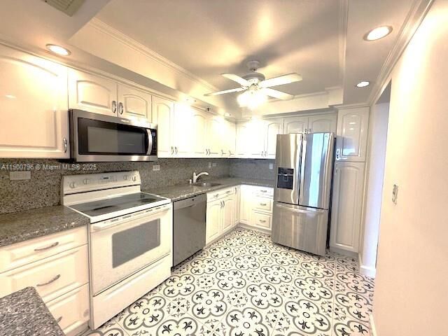 Property Photo: 20355 NE 34th Ct 628 FL 33180
