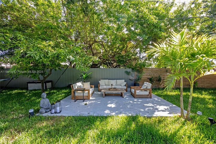 Property Photo: 11 NW 45th St FL 33127