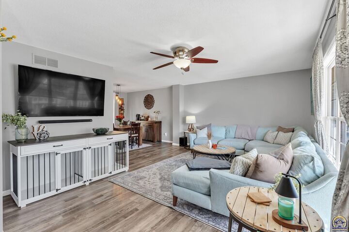 Property Photo:  5644 SW 36th St  KS 66614