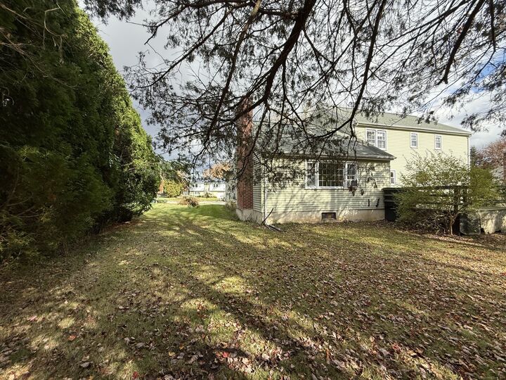 Property Photo:  18 Whaling Drive  CT 06385 