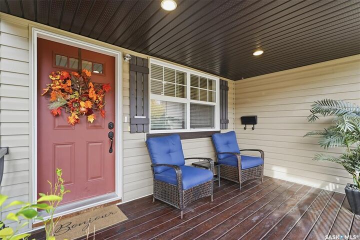 Property Photo:  150 Langlois Way 726  SK S7T 0L4 