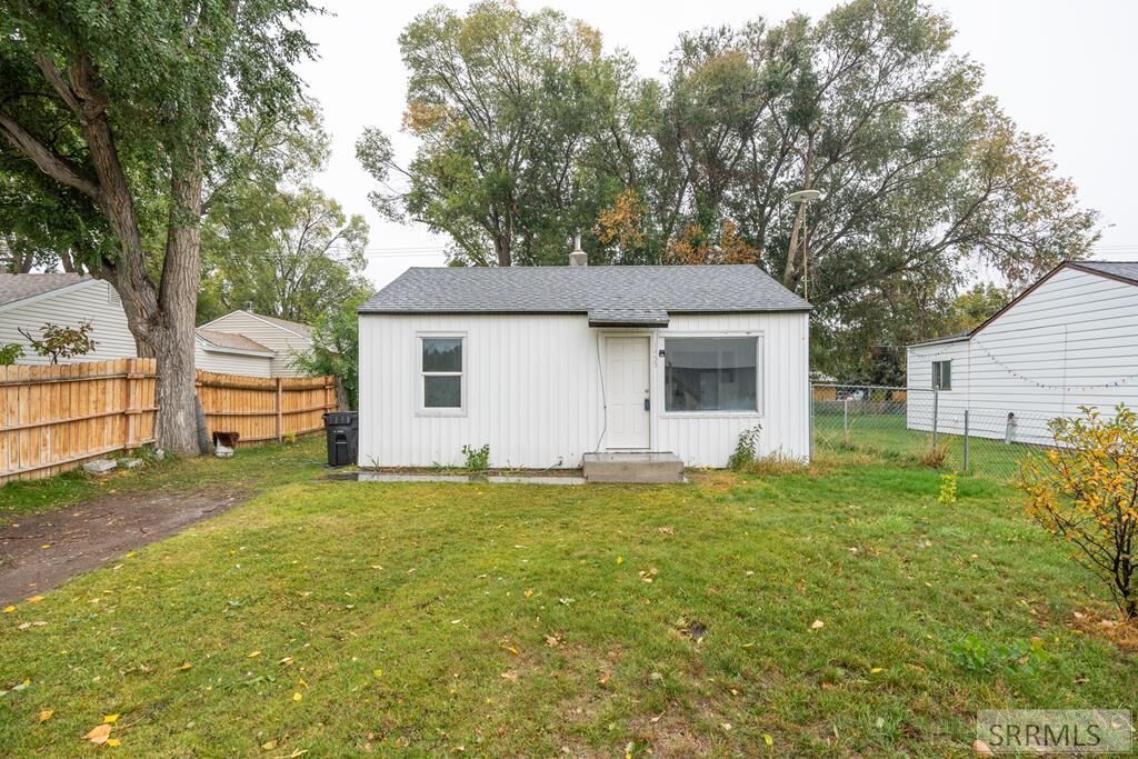 Property Photo:  1455 Jefferson Avenue  ID 83402