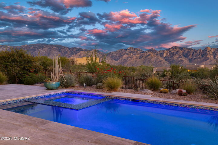 Property Photo: 1814 W Tortolita Mountain Circle AZ 85755