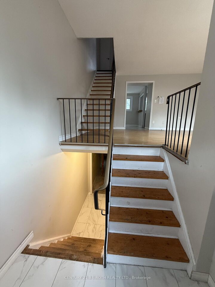 Property Photo:  63 Ferris Lane A7  ON L4M 5C4