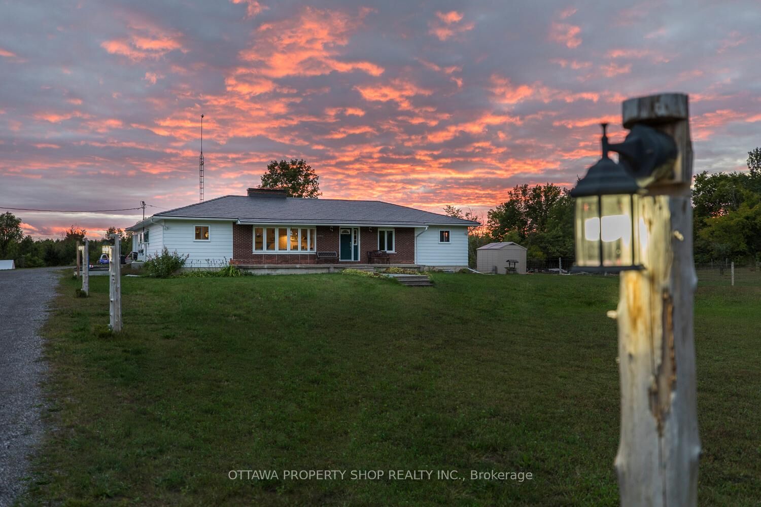 Property Photo:  2428 Greys Creek Road  ON K4P 1N7 