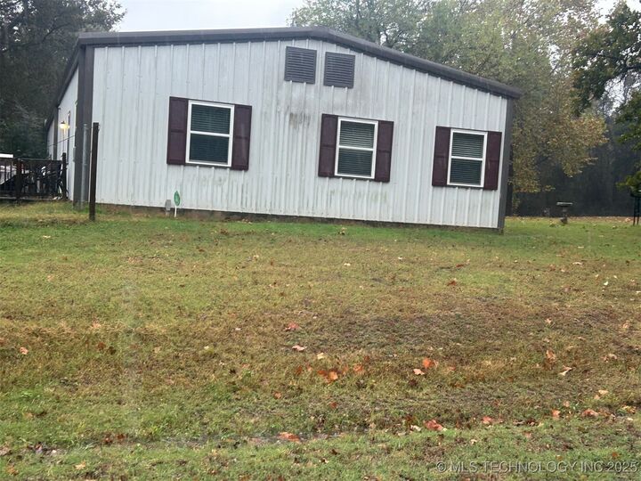 Property Photo:  72024 S 319 Road  OK 74467