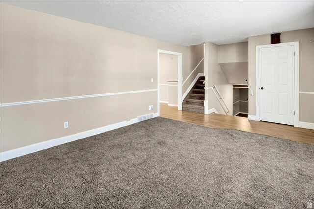 Property Photo:  526 E Heather Rd N  UT 84097