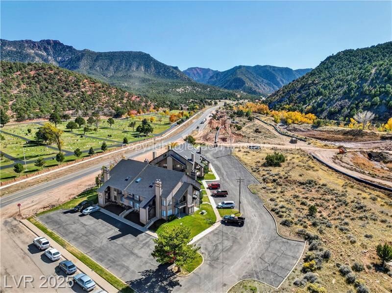 Property Photo: 390 E 300 S #3A UT 84761