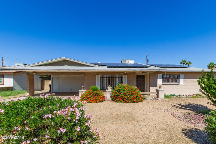 3828 W Loma Lane  Phoenix AZ 85051 photo