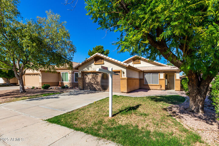 Property Photo:  146 W Dublin Street  AZ 85233 