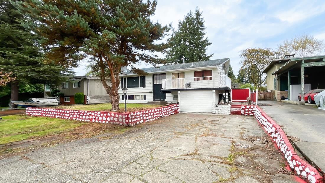 Property Photo:  10872 145A Street  BC V3R 3S3 