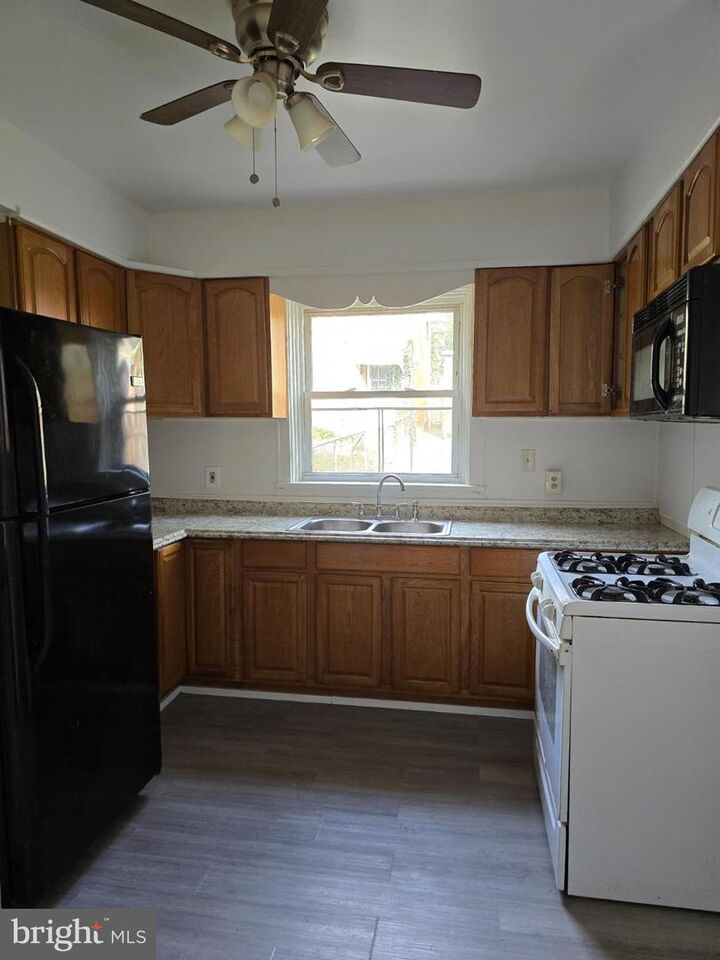 Property Photo: 1828 State Street PA 17103