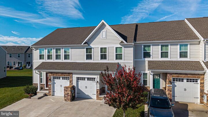 Property Photo: 1404 Flintshire Drive DE 19709