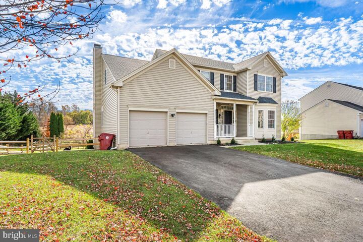 Property Photo: 4128 Foxwood Circle PA 18040