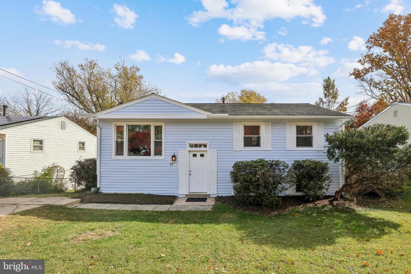 Property Photo:  617 Denham Road  MD 20851 