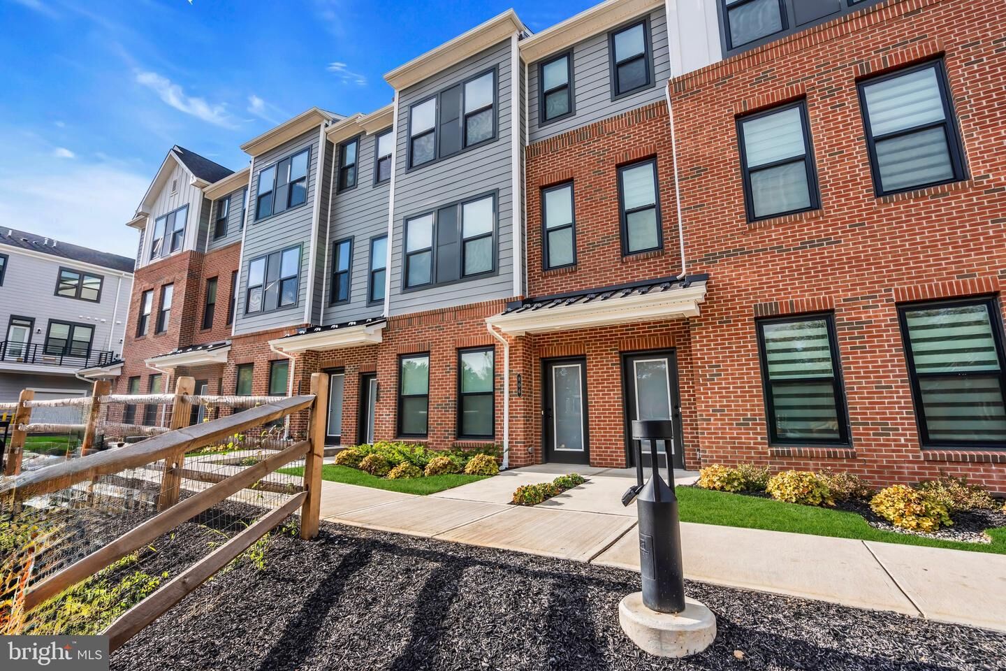 Property Photo:  806 Shay Court  NJ 08550 