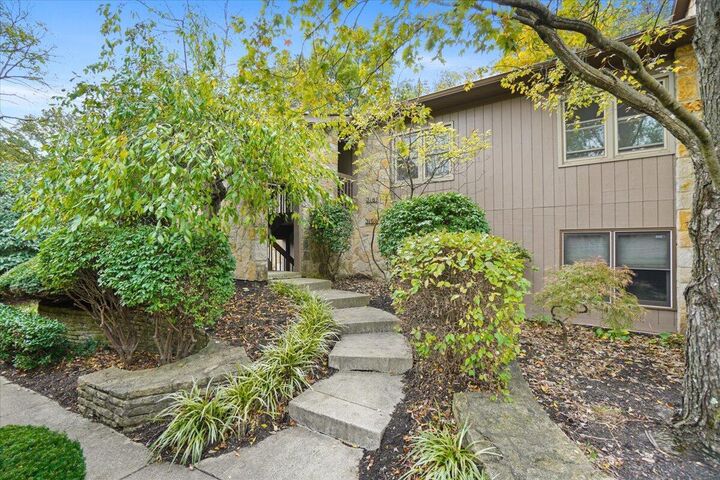 Property Photo:  3159 Griggsview Court  OH 43221