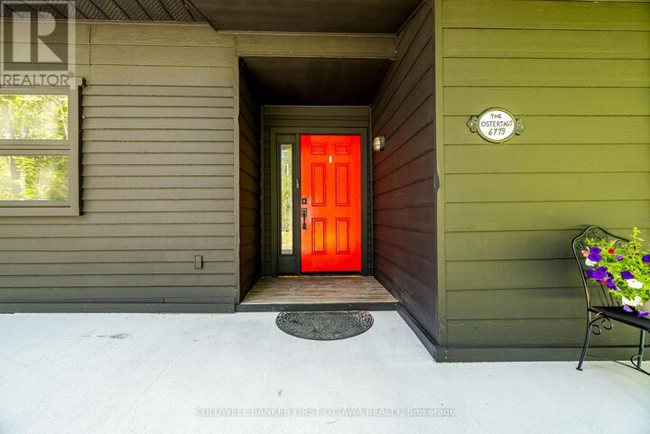 Property Photo:  6779 Roger Stevens Drive  ON K7A 4S6