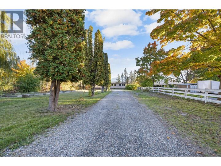Property Photo:  2424 Crawford Street  BC V0B 1G5