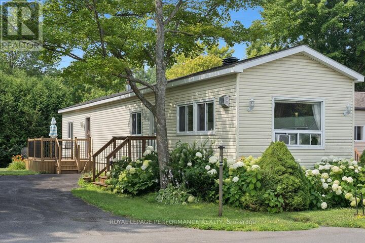 Property Photo:  1036 Vista Barrett Private  ON K4P 1C7 