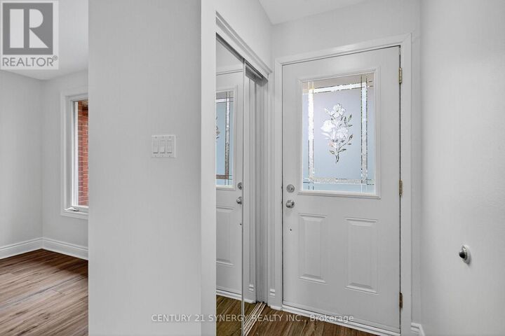 Photo de la propriété:  928 Meadowlands Drive  ON K2C 0K3