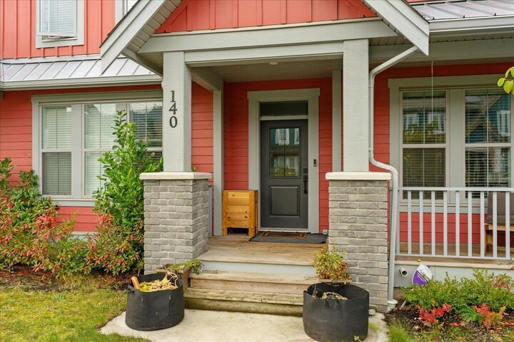 Photo de la propriété:  46211 Promontory Road 140  BC V2R 6E4