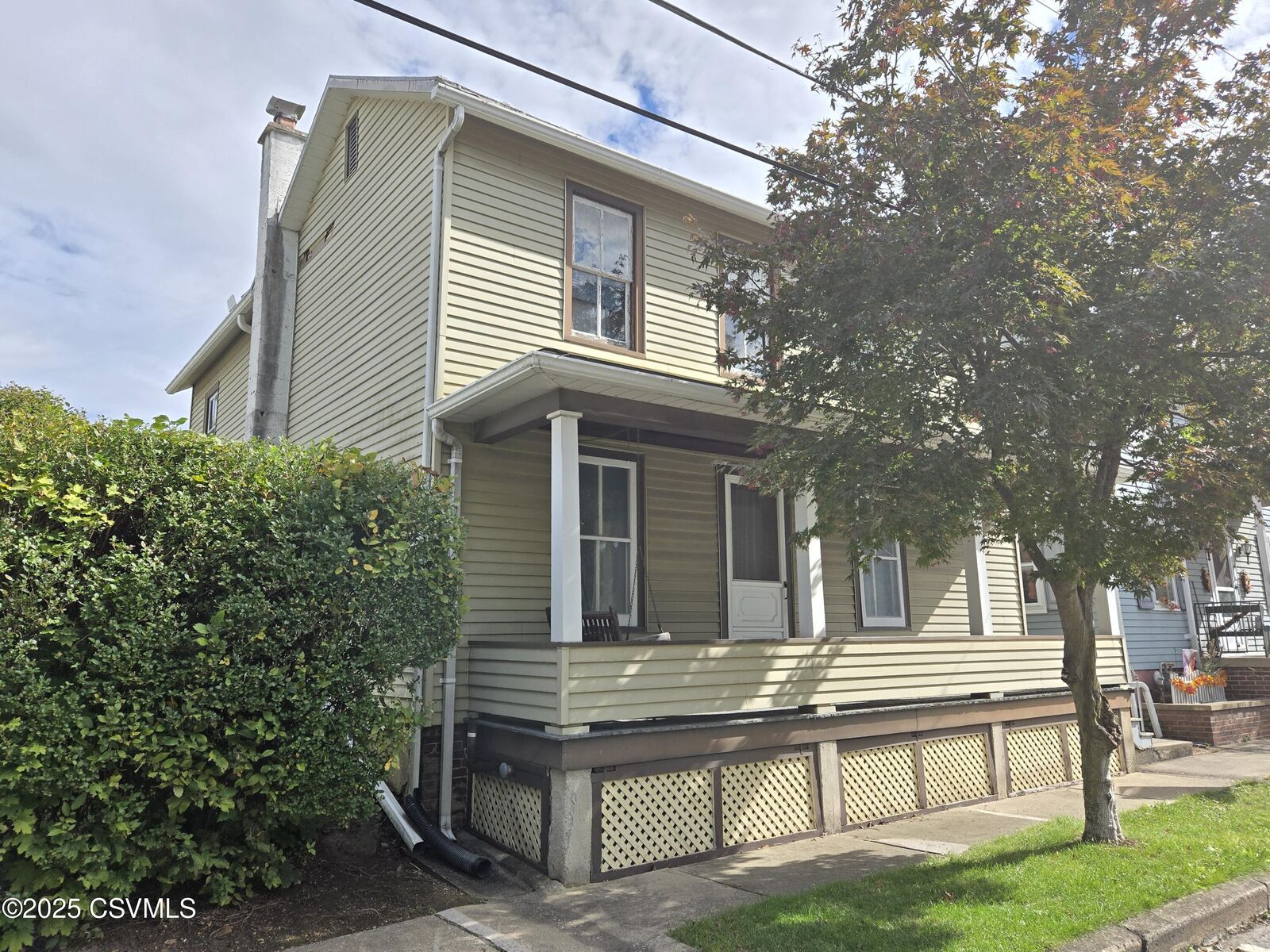 Property Photo:  52 N 8th Street  PA 17837 