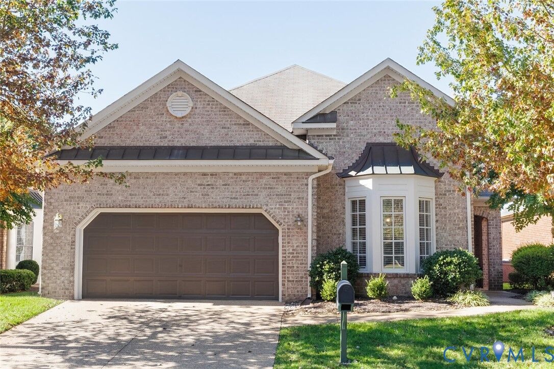 Property Photo: 5004 Parkcrest Court VA 23059