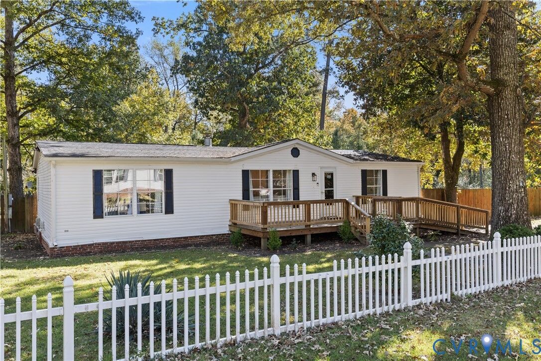 Property Photo: 2311 Maywood St VA 23237