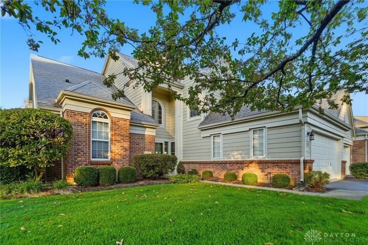 1120 Napa Ridge  Dayton OH 45458 photo