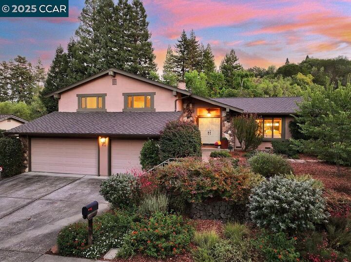 916 Calle Verde  Martinez CA 94553 photo