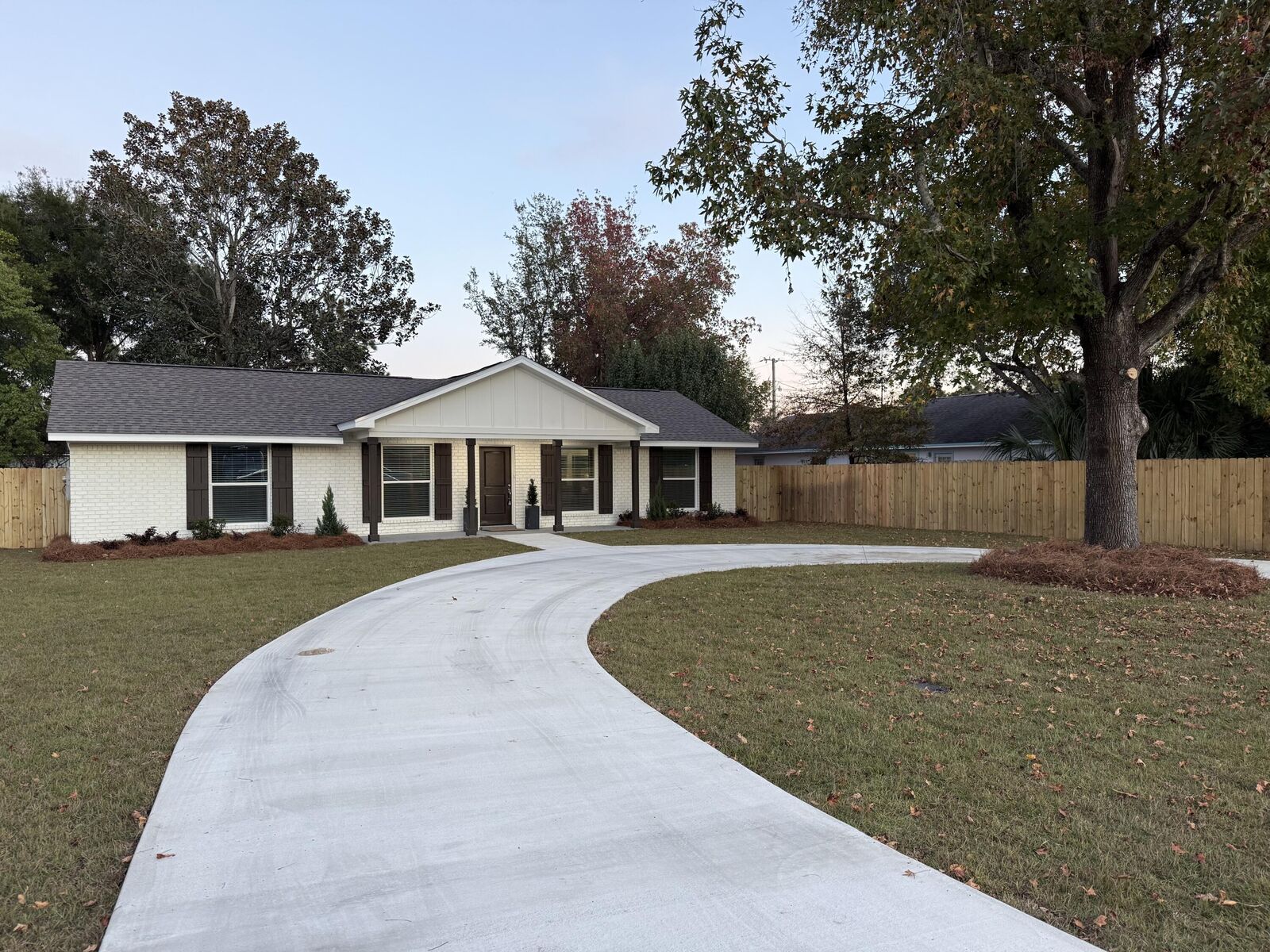 Property Photo:  333 Woodland Avenue  FL 32569