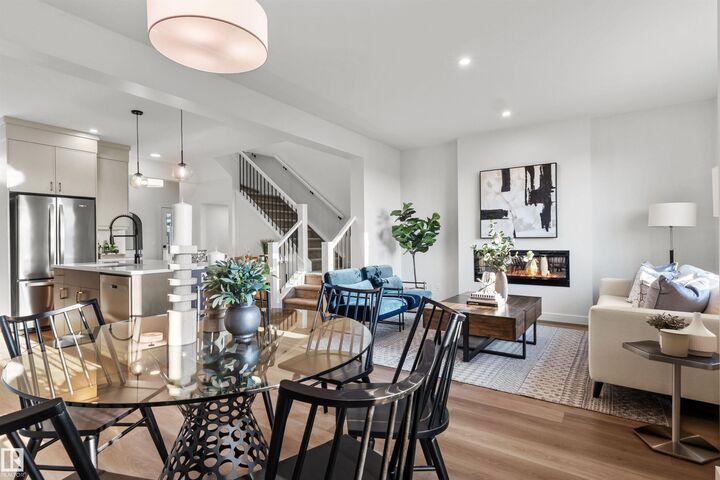 Property Photo:  4809 Cawsey Terrace SW  AB T6W 5M7